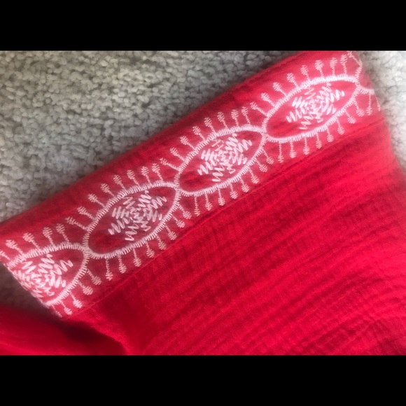 On or off shoulder dress - Picture 3 of 4